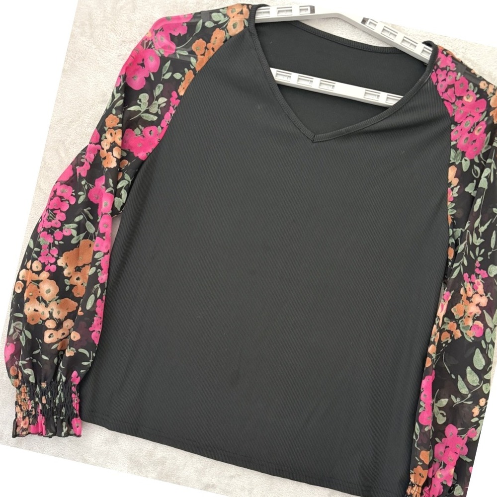 Women's Black Floral V-Neck Top XL Floral Balloon Sleeves Sheer Slimming Y2K